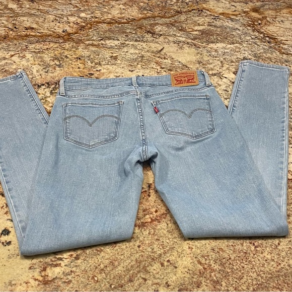 LIKE NEW Levi’s 711 Skinny Jeans Light Wash - Picture 7 of 16